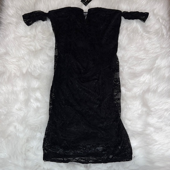 Fashion Nova Nayeli Lace Dress size S - Picture 2 of 3